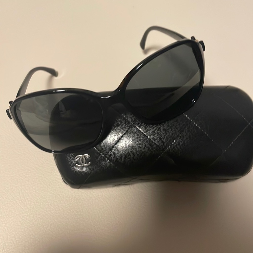 Chanel 5205 bow sunglasses